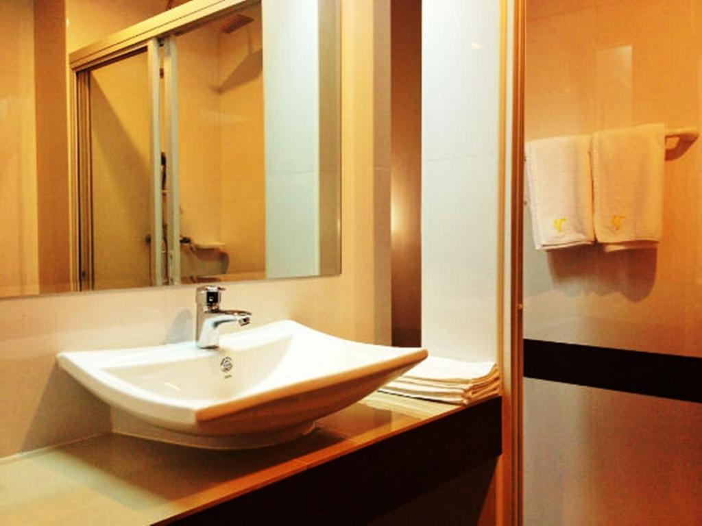 Sinkiat Buri Hotel Satun Bilik gambar